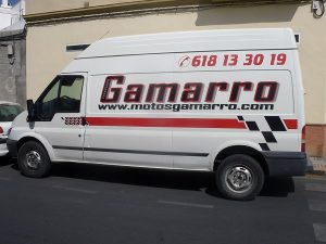 Historia Motos Gamarro - Antigua Furgoneta de transporte